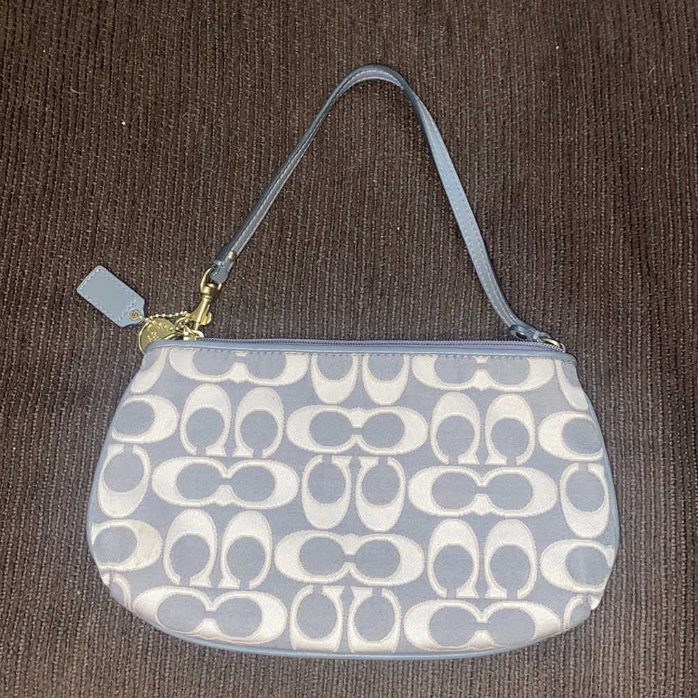 Coach small hand purse - Picture 2 of 2